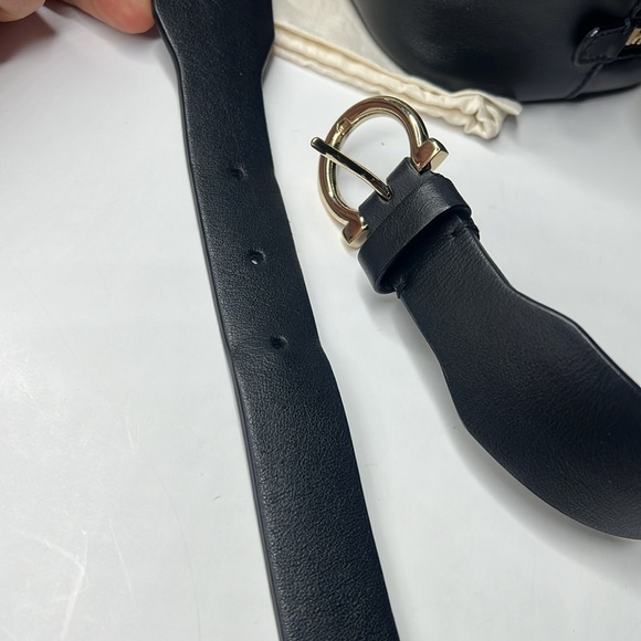Salvatore Ferragamo Black Leather and Goldtone Logo Belt Bag - Picture 13 of 14